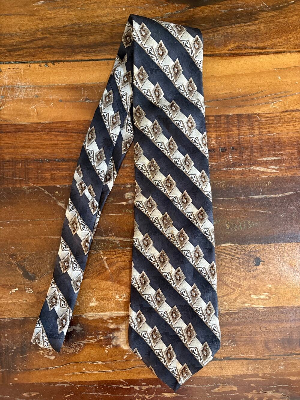 Alexander Lloyd Men’s Long Tie 62” Black Tan Paisley Geometric Necktie